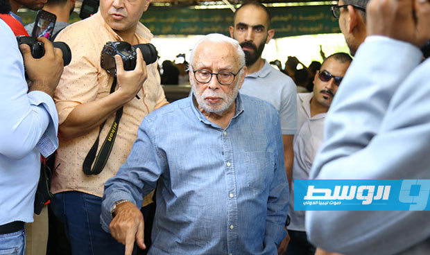 نجوم الفن في جنازة فاروق الفيشاوي (تصوير: مصطفى مرتضى)