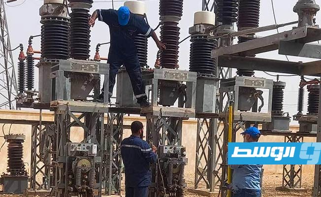 من أعمال صيانة محطة القريات الغربية، 6 سبتمبر 2023. (شركة الكهرباء)