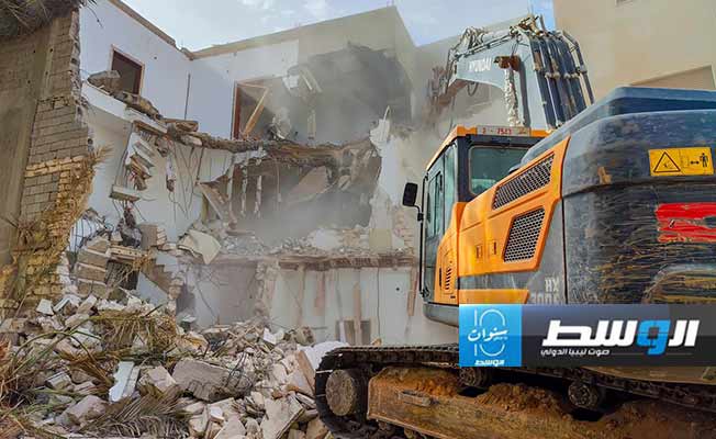 جانب من أعمال فتح مسار الدائري الثالث، الثلاثاء 2 يوليو 2024 (شركة الخدمات العامة بطرابلس)