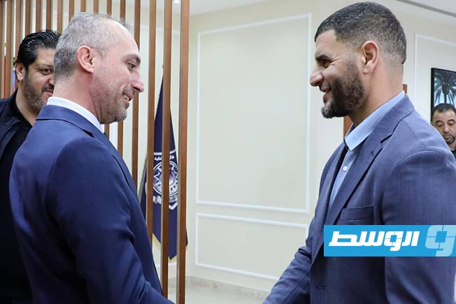 لقاء الطرابلسي مع سفير إيطاليا في ليبيا جينالوكا ألبريني، الأحد 9 فبراير 2025. (وزارة الداخلية)