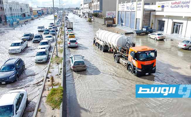 من عمليات شفط المياه في منطقة البيڤي، الخميس 26 ديسمبر 2024 (الشركة العامة للخدمات)