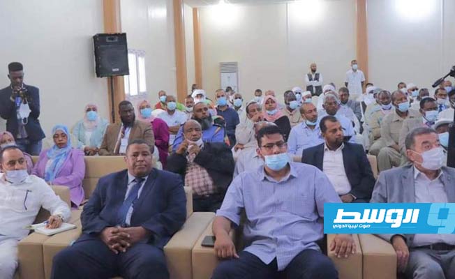 لقاء نائب رئيس حكومة الوحدة الوطنية الموقتة رمضان أبوجناح مع أعيان ومشايخ منطقة جرمة بوادي الآجال، 19 مايو 2021. (بوابة الوسط)