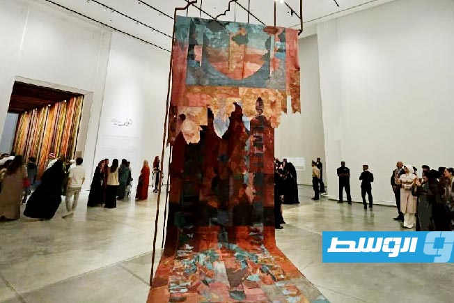 الفنانة الليبية نور سامي جعودة تشارك في بينالي السعودية (فيسبوك)