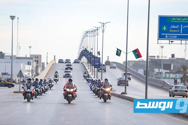 صدام حفتر يعقد اجتماعًا موسعًا مع قائد الجيش الباكستاني في بنغازي