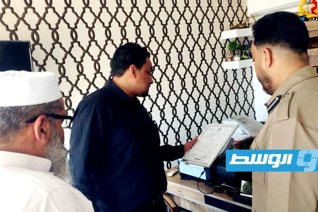 حملة تفتيشية على محال بيع المبيدات الزراعية في البيضاء، 3 يوليو 2026. (مكتب النائب العام)