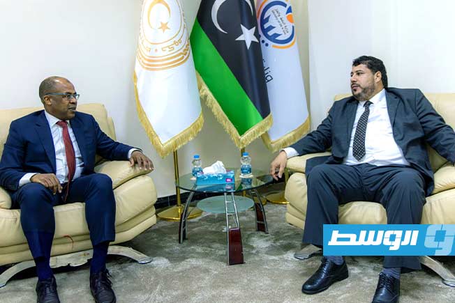 لقاء عبدالصادق وسليمان بمقر مؤسسة النفط، الأحد 27 يوليو 2025. (المؤسسة الوطنية للنفط)
