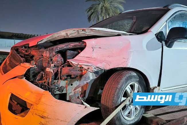 أضرار بادية على سيارتين جراء حادث تصادم في طرابلس، 22 أكتوبر 2025. (مديرية أمن طرابلس)