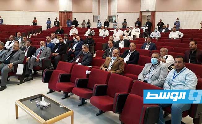 اجتماع موسع عُقِد بمدينة جادو الجديدة، حضره 44 عميد بلدية على مستوى بلديات الجبل والساحل الغربي (الإنترنت)