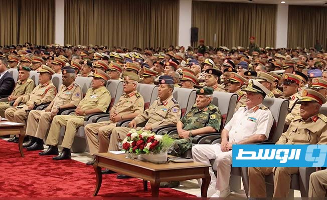 جانب من لقاء المشير خليفة حفتر مع قيادات عسكرية وأمنية في حفل معايدة نشر اليوم الإثنين 3 يوليو 2023 (لقطة مثبتة من الفيديو)
