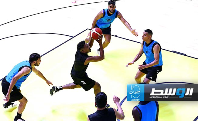 تدريب المنتخب الليبي لكرة السلة بمجمع رجب عكاشة (صفحة الاتحاد الليبي لكرة السلة على فيسبوك)