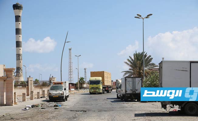 لحظة وصول معدات التبريد لمحطة جنوب طرابلس الغازية، 19 يوليو 2021. (شركة الكهرباء)