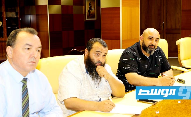 اجتماع الحويج مع عدد من المسؤولين، 7 أغسطس 2023. (وزارة الاقتصاد)
