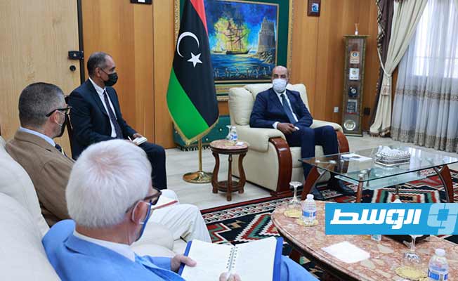 لقاء الكوني مع سفير الاتحاد الأوروبي لدى ليبيا، الخميس 7 أكتوبر 2021. (المجلس الرئاسي)