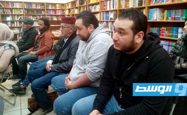 جانب من حفل توقيع كتاب «المنفى الذهبي» بمكتبة الفرجاني (خاص لـ بوابة الوسط)