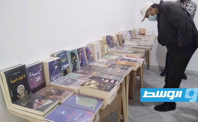 جانب من المعرض (بوابة الوسط)