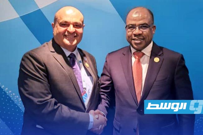 جانب من لقاء وزير النفط والغاز خليفة عبدالصادق مع الأمين العام لمنظمة «أوابك» جمال اللوغاني، الخميس 10 يوليو 2025 (صفحة وزارة النفط والغاز على فيسبوك)