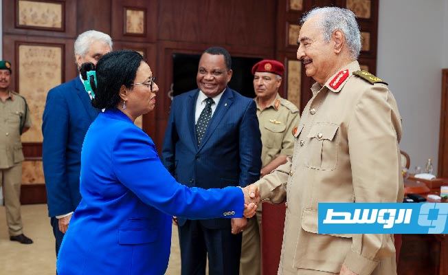 من لقاء حفتر في بنغازي مع وفد الاتحاد الأفريقي، 8 يوليو 2023. (القيادة العامة)