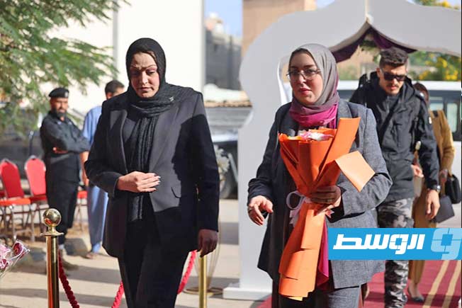 الطرمال تشهد حفل افتتاح مركز لتمكين المرأة بـ«قوة مكافحة الإرهاب» في الخمس، 21 نوفمبر 2025. (وزارة الدولة لشؤون المرأة)