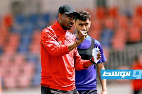 موكوينيا مدرب الاتحاد. (أرشيفية: الإنترنت)