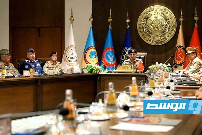 اجتماع النروش مع رؤساء الأركان النوعية للجيش في طرابلس، الأحد 19 يوليو 2026. (رئاسة الأركان العامة)
