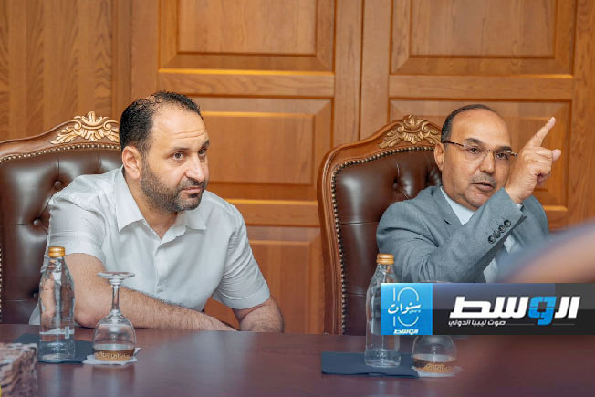 من اجتماع بلقاسم حفتر مع مسؤولين في بلدية بنغازي، 20 مايو 2024. (صندوق إعمار درنة)