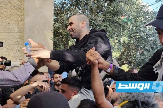 استقبال حاشد للأسرى المفرج عنهم من سجون الاحتلال في رام الله، الإثنين 13 أكتوبر 2025. (الإنترنت)