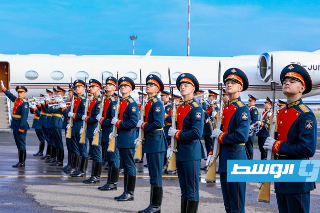 مراسم استقبال رسمية في روسيا لرئيس الأركان العامة لقوات القيادة العامة الفريق أول خالد حفتر، 29 أغسطس 2025 (الإعلام التابع لقوات القيادة)