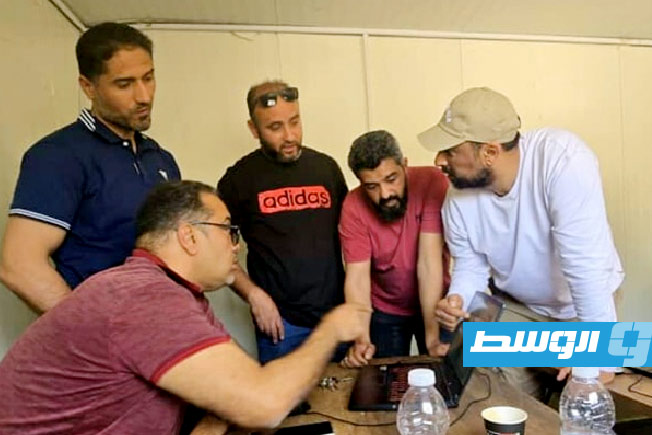 مسؤولون بجهاز تنفيذ مشروعات الإسكان خلال تفقد مواقع مشاريع طريق 20 رمضان في طرابلس (جهاز تنفيذ مشروعات الإسكان)