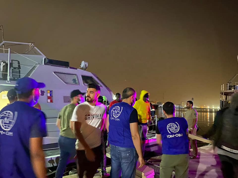 إنقاذ مهاجرين غير شرعيين في البحر المتوسط, (البحرية الليبية)