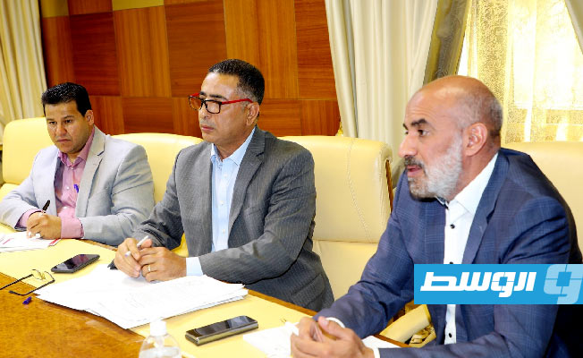 اجتماع الحويج مع عدد من المسؤولين، 7 أغسطس 2023. (وزارة الاقتصاد)