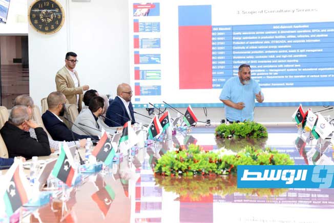 اجتماع إدارة الجودة بالمؤسسة الوطنية للنفط مع كافة مندوبي الجودة بالإدارات المختلفة. (المؤسسة الوطنية للنفط)