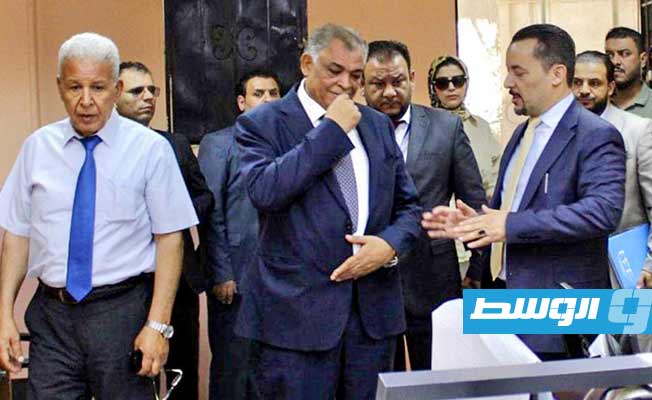نائب رئيس حكومة الوحدة الوطنية الموقتة حسين القطراني يجتمع مع السفير الليبي بالقاهرة محمد عبد العالي مصباح، الخميس 15 يونيو 2023 (حكومة الوحدة الوطنية الموقتة)