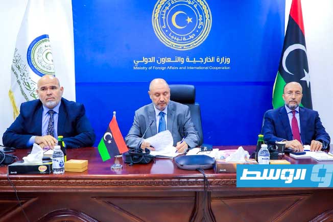 اجتماع مسؤولي عدد من الجهات الحكومية لبحث أوضاع الليبيين في الخارج، الإثنين 23 يونيو 2025. (وزارة الخارجية والتعاون الدولي)
