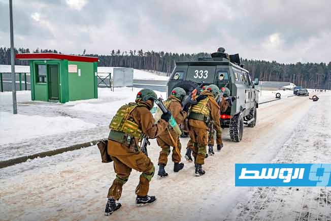 دفعة جديدة من القوات الخاصة خلال دورة في بيلاروسيا (صفحة شعبة الإعلام الحربي بموقع فيسبوك)