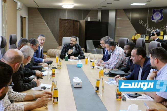 الاجتماع الدوري الثالث للجنة تفعيل خدمات الدفع الإلكتروني في بنغازي، السبت 8 نوفمبر 2025 (صفحة مديرية الأمن على فيسبوك)
