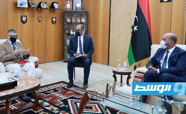 لقاء الكوني مع سفير الاتحاد الأوروبي لدى ليبيا، الخميس 7 أكتوبر 2021. (المجلس الرئاسي)