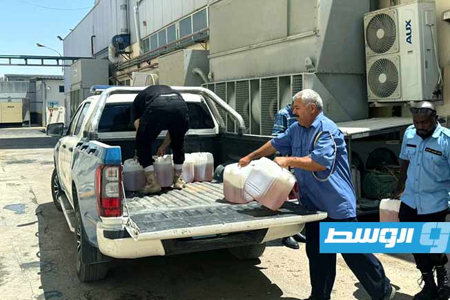 جانب من حملة التفتيش على منتجات أحد مصانع الشركة العالمية للمشروبات، الخميس 3 يوليو 2025 (مكتب النائب العام)