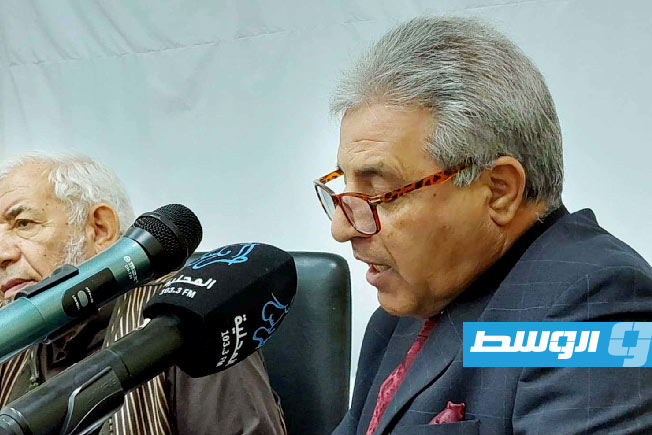 الكاتب يونس الفنادي. (بوابة الوسط)