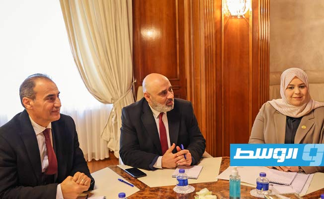جانب من اجتماع الدبيبة ومسؤولي حكومته مع شركة «الضمان للاستثمارات»، طرابلس، 13 فبراير 2023 (حكومة الدبيبة)