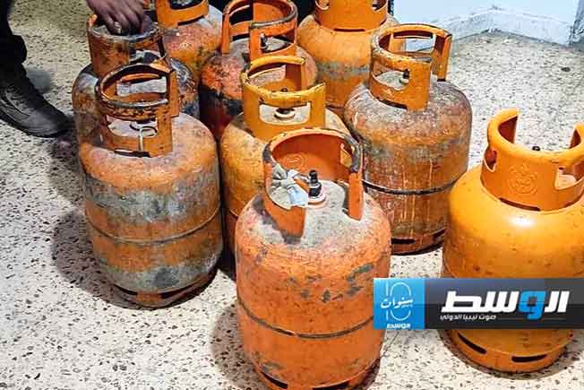 أسطوانات غاز مضبوطة قبل بيعها في السوق السوداء بالبيضاء، 31 مارس 2024. (مديرية أمن البيضاء)