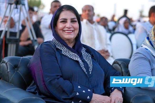 مشاركة فنانين ومبدعين من مختلف المدن الليبية بافتتاح المهرجان (فيسبوك)