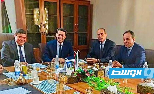 رئيس مجلس المفوضية الوطنية العليا للانتخابات عماد السايح، مع رئيس المجلس الأعلى للقضاء، المستشار محمد الحافي, 20 أكتوبر 2021. (المفوضية الوطنية العليا للانتخابات)