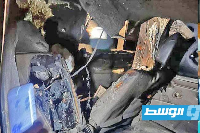 صورة متداولة قيل إنها للسيارة العسكرية المحترقة التي عثر بداخلها على جثامين الجنود الثلاثة. (فيسبوك)