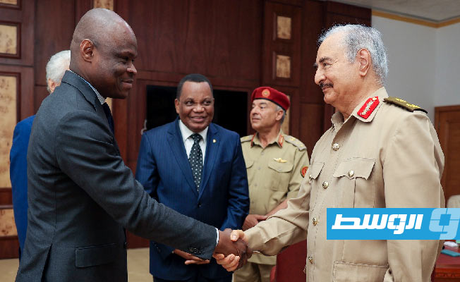 من لقاء حفتر في بنغازي مع وفد الاتحاد الأفريقي، 8 يوليو 2023. (القيادة العامة)