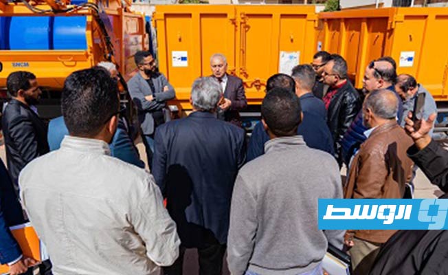 معدات إدارة النفايات الصلبة المسلمة لـ17 بلدية، 12 مارس 2023 (وزارة الحكم المحلي)