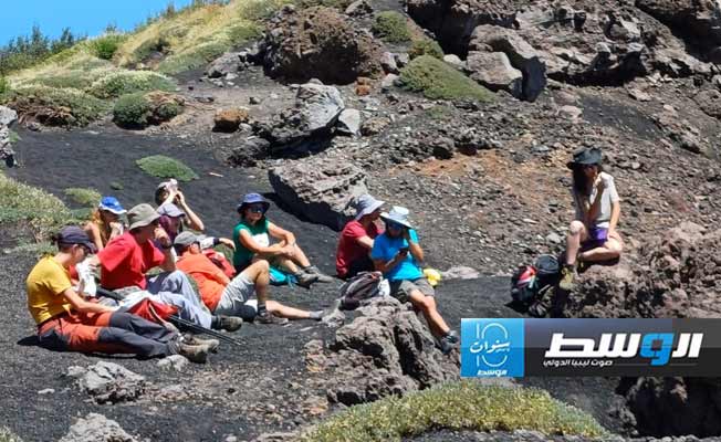من زيارة فريق من كلية العلوم بجامعة بنغازي لبركان إتنا في صقلية (جامعة بنغازي)