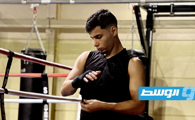 البطل الليبي سعد الفلاح خلال أحد تدريباته (فيسبوك)