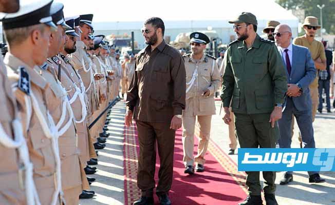 وزير الداخلية بحكومة الوحدة الوطنية الموقتة عماد الطرابلسي يزور جهاز مكافحة الهجرة غير الشرعية، الخميس 16 نوفمبر 2023 (صفحة الوزارة على فيسبوك)