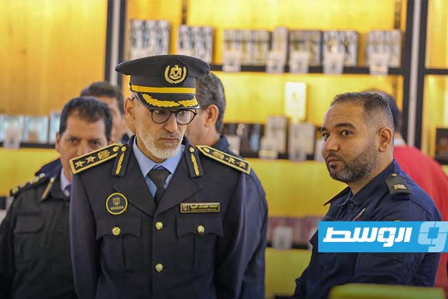جانب من افتتاح السوق الحرة في صالة الوصول بمطار معيتيقة الدولي بطرابلس، 29 أبريل 2025 (مصلحة الجمارك)