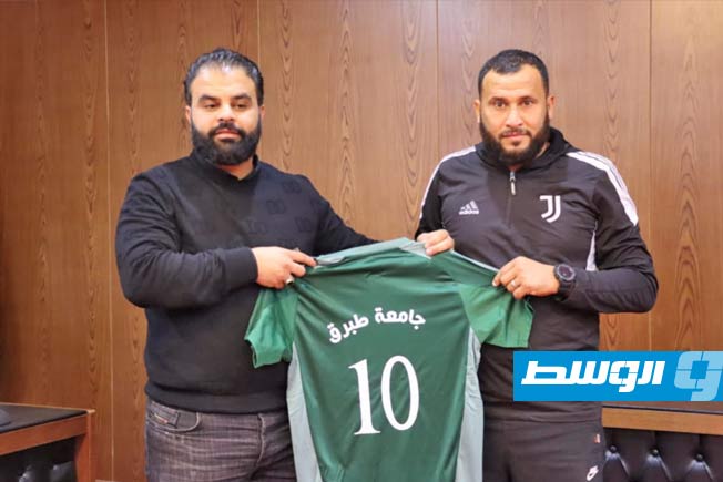 جانب من قرعة بطولة الجامعات الليبية لكرة القدم داخل الصالات. (عدسة - ربيع شلابي)